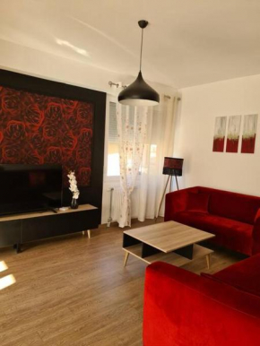 Charming Red Light City Centar apartment, Skopje